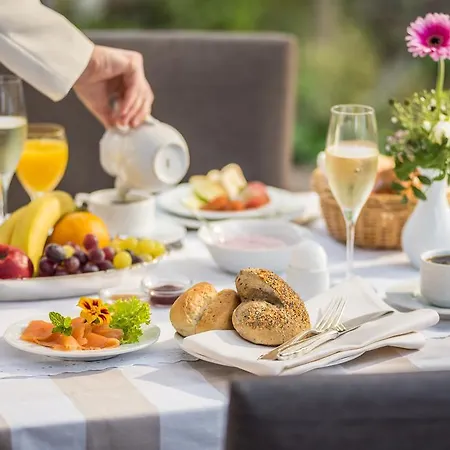 Hotell Boutique-hotel & Wellness Goldenes Fass 4*