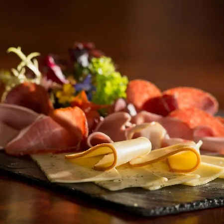 Отель Boutique-hotel & Wellness Goldenes Fass 4*