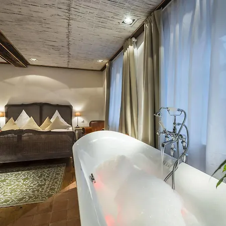 Boutique-hotel & Wellness Goldenes Fass 4*